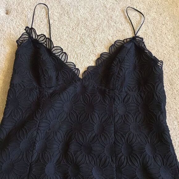 Milly Floral Textured Sheath Short Spaghetti Strap - Picture 3 of 9